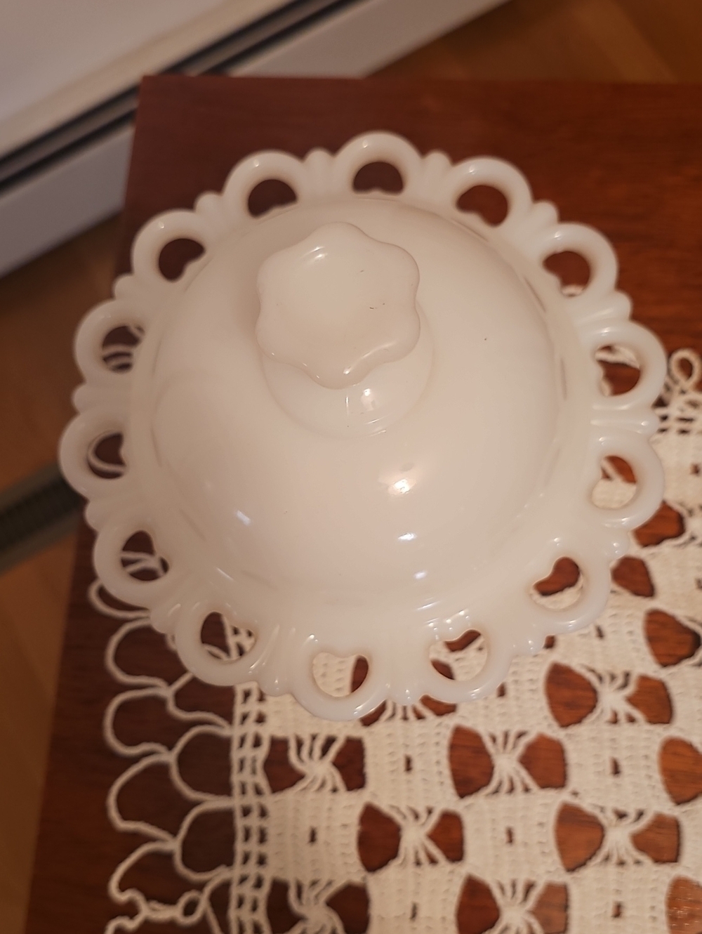 Anchor Hocking "Old Colony" Lace Edge Candy Dish - Picture 2 of 9